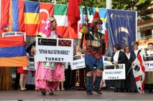 Organizzazione dei festival folcloristici internazionali